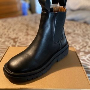 Chelsea Boots (Brand New)
